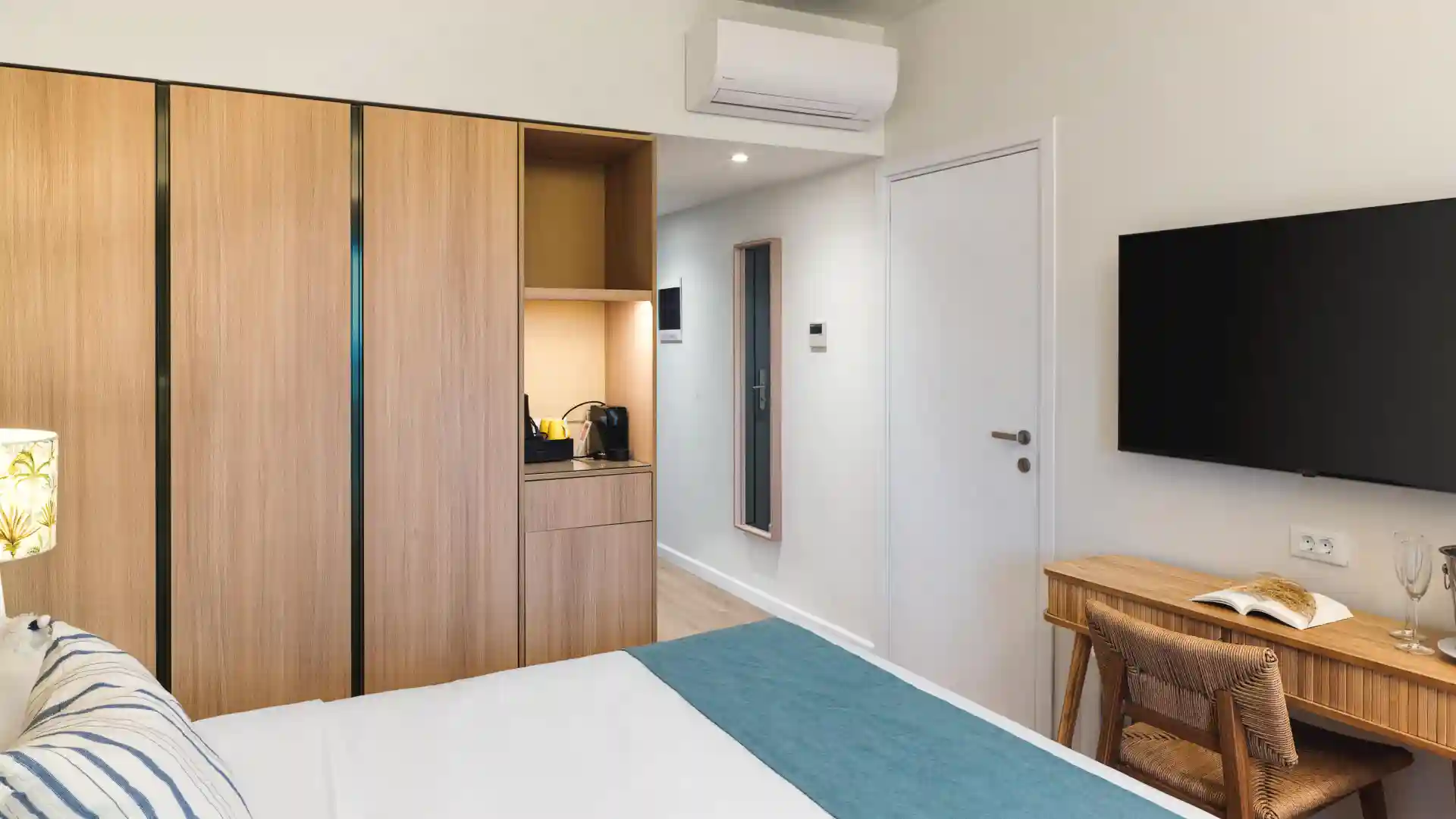 Deluxe-Zimmer mit Poolblick