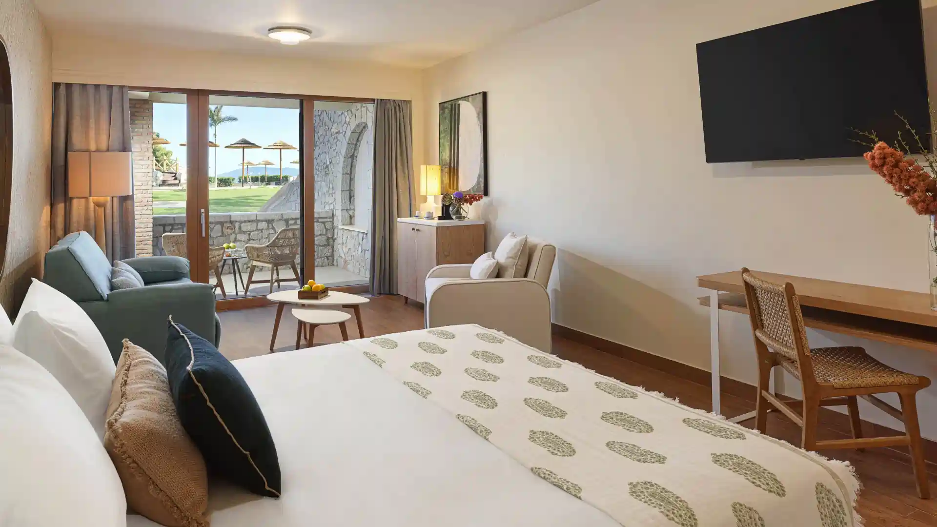 Deluxe Zimmer mit Gartenblick & Poolblick