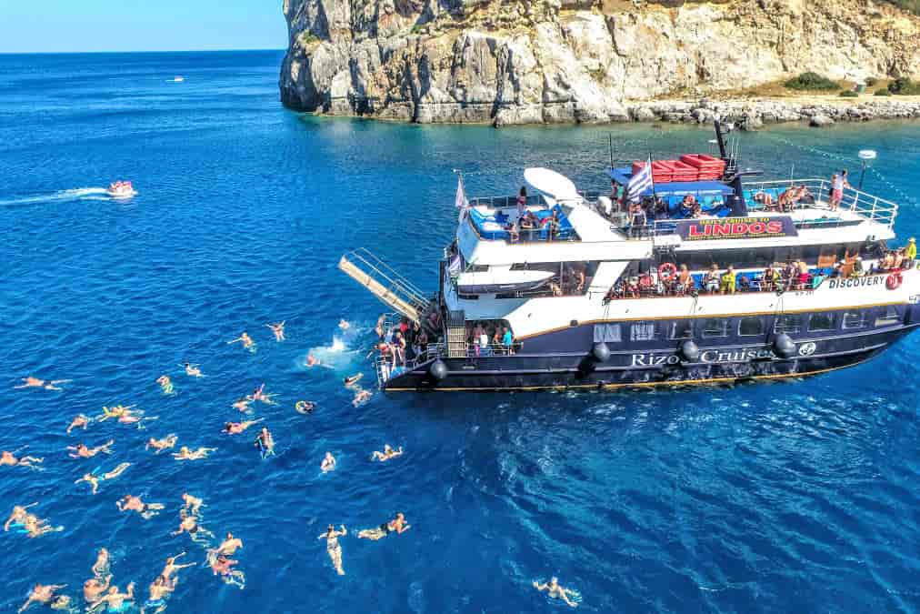 Boot-Trip zu Anthony Quinn, Kallithea Buchten & Traganou Höhlen