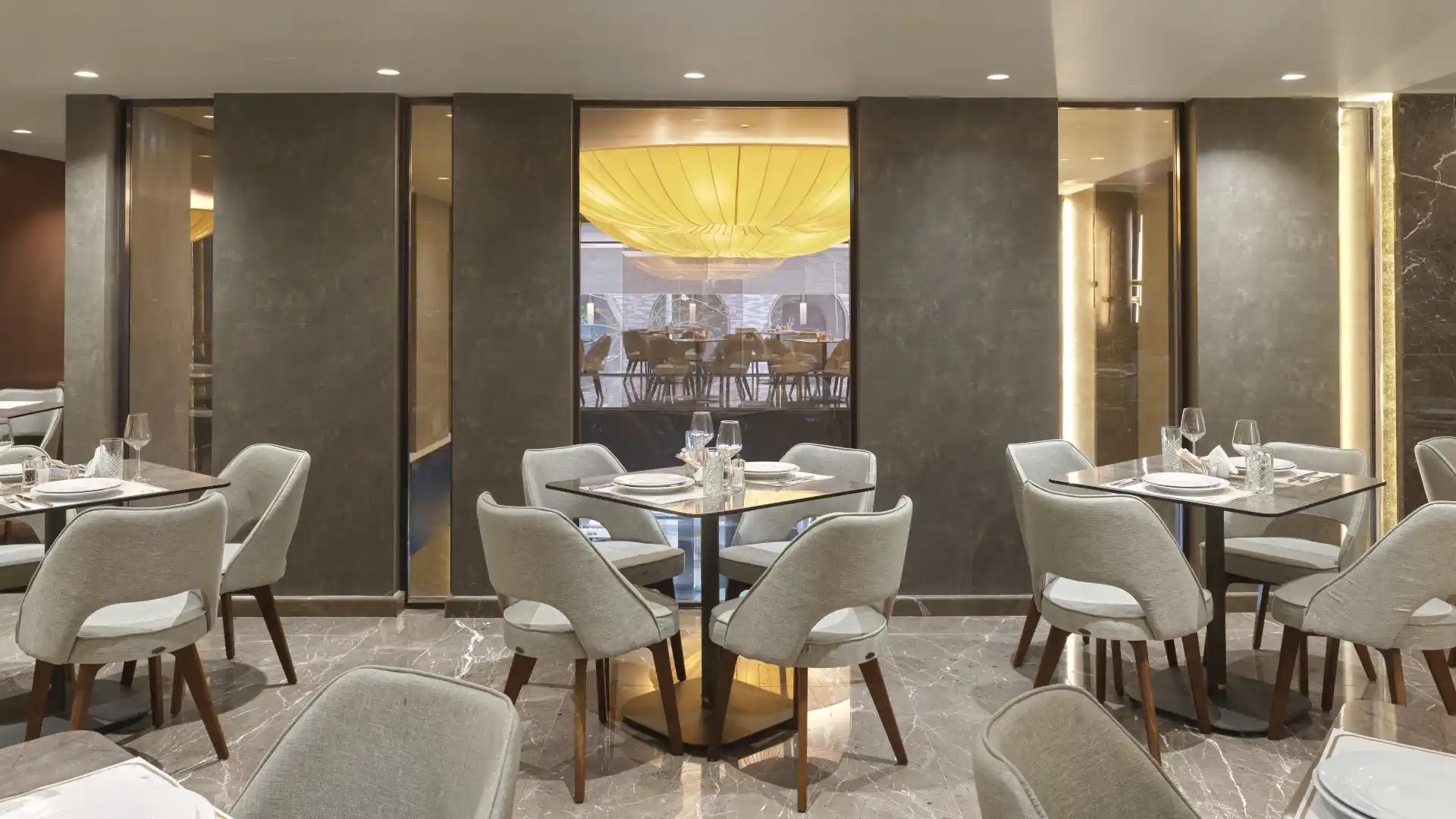 Photo Gallery Photo - restaurant_03.webp