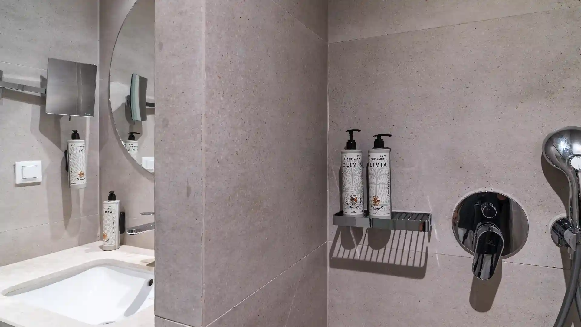 Deluxe Family Room - Two Rooms Interconnected