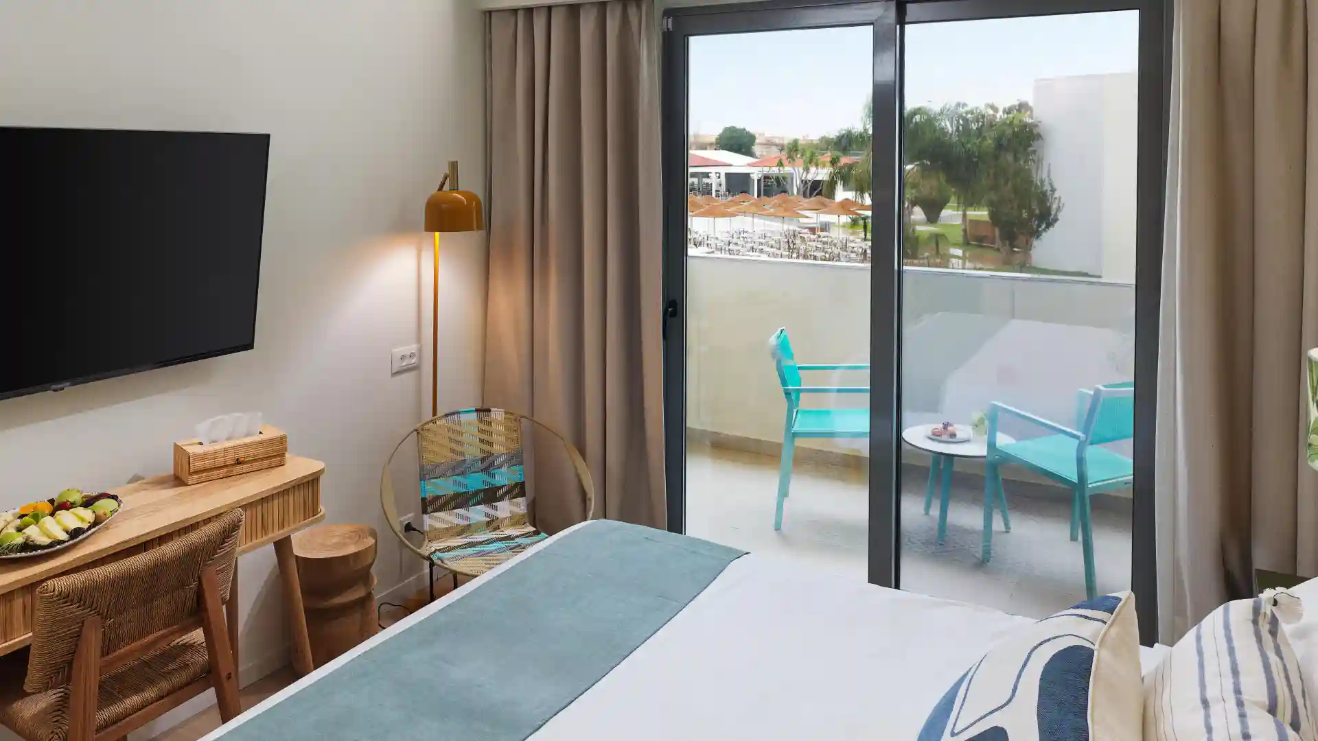 Deluxe Room Pool View