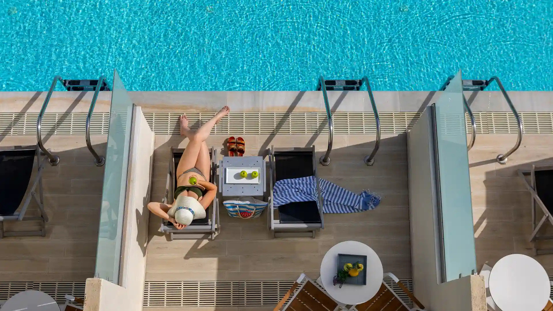 Deluxe Swim up Suite - Two Swim Up Rooms Interconnected