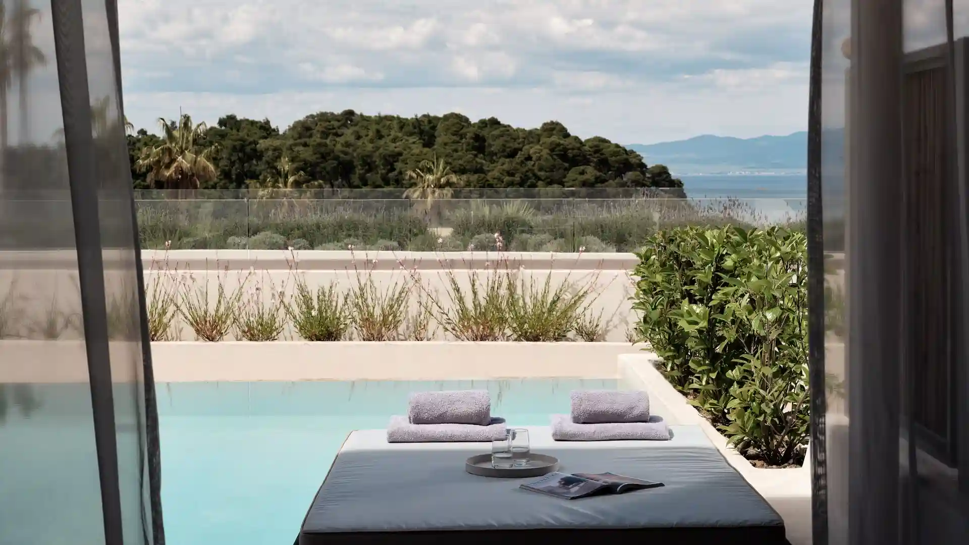 Junior Suite with Sea View & Private Pool