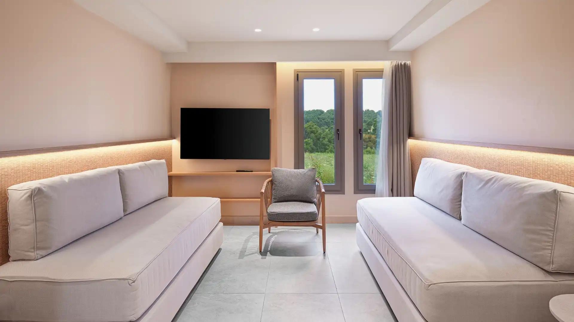 One-Bedroom Suite Garden View