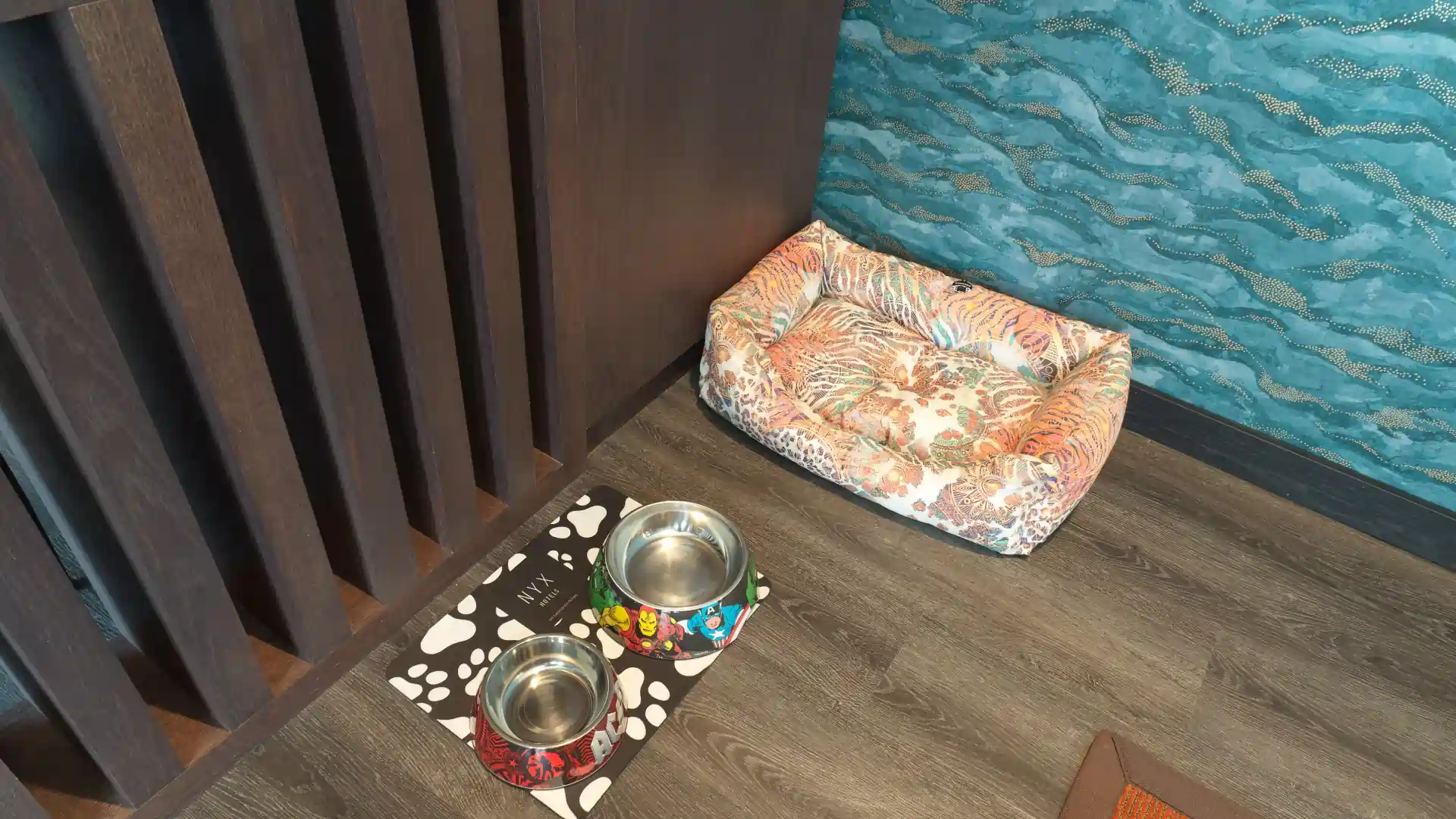 NYX Executive Suite with Lounge Access