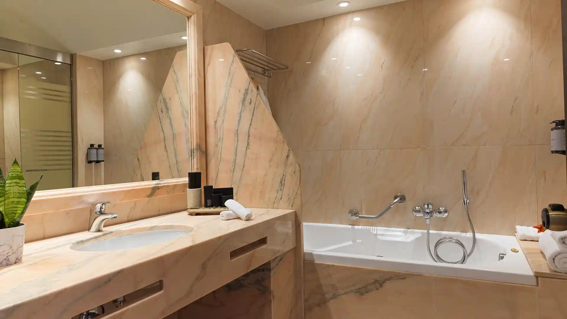 Executive Zimmer mit privatem Pool 