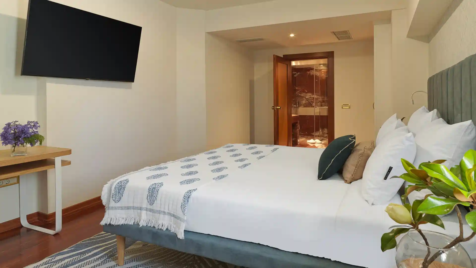 Executive Suite mit einem Schlafzimmer und privatem Pool