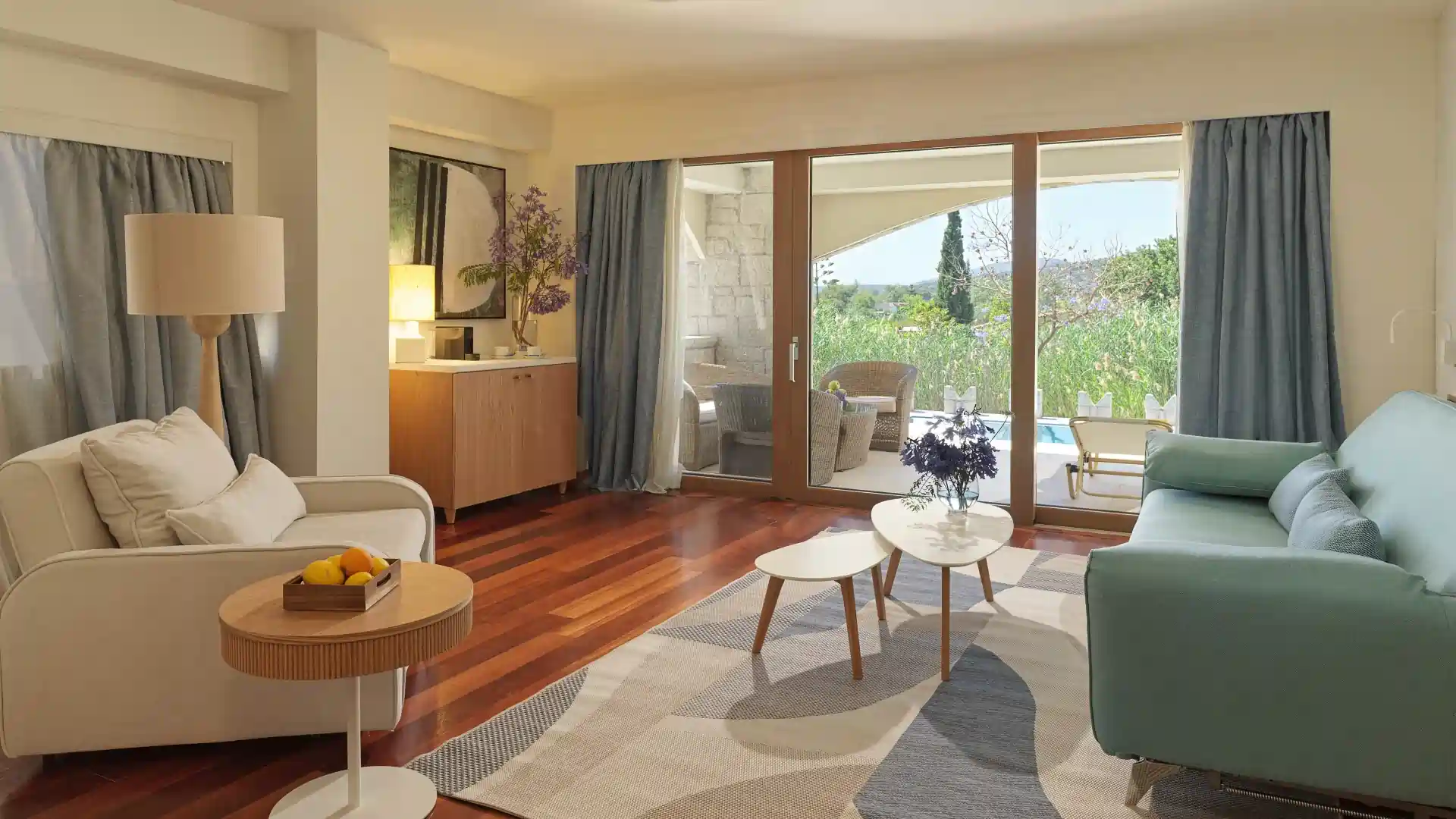 Executive Suite mit einem Schlafzimmer und privatem Pool