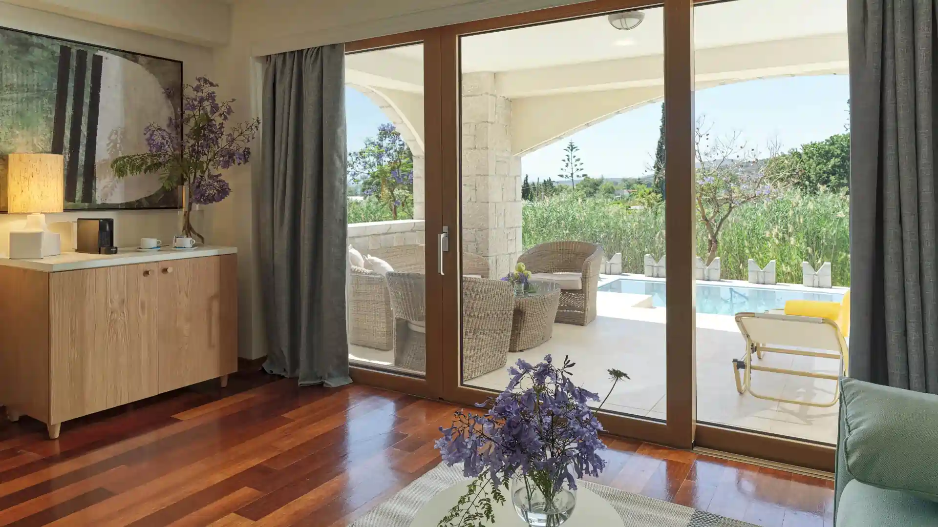 Executive Suite mit einem Schlafzimmer und privatem Pool